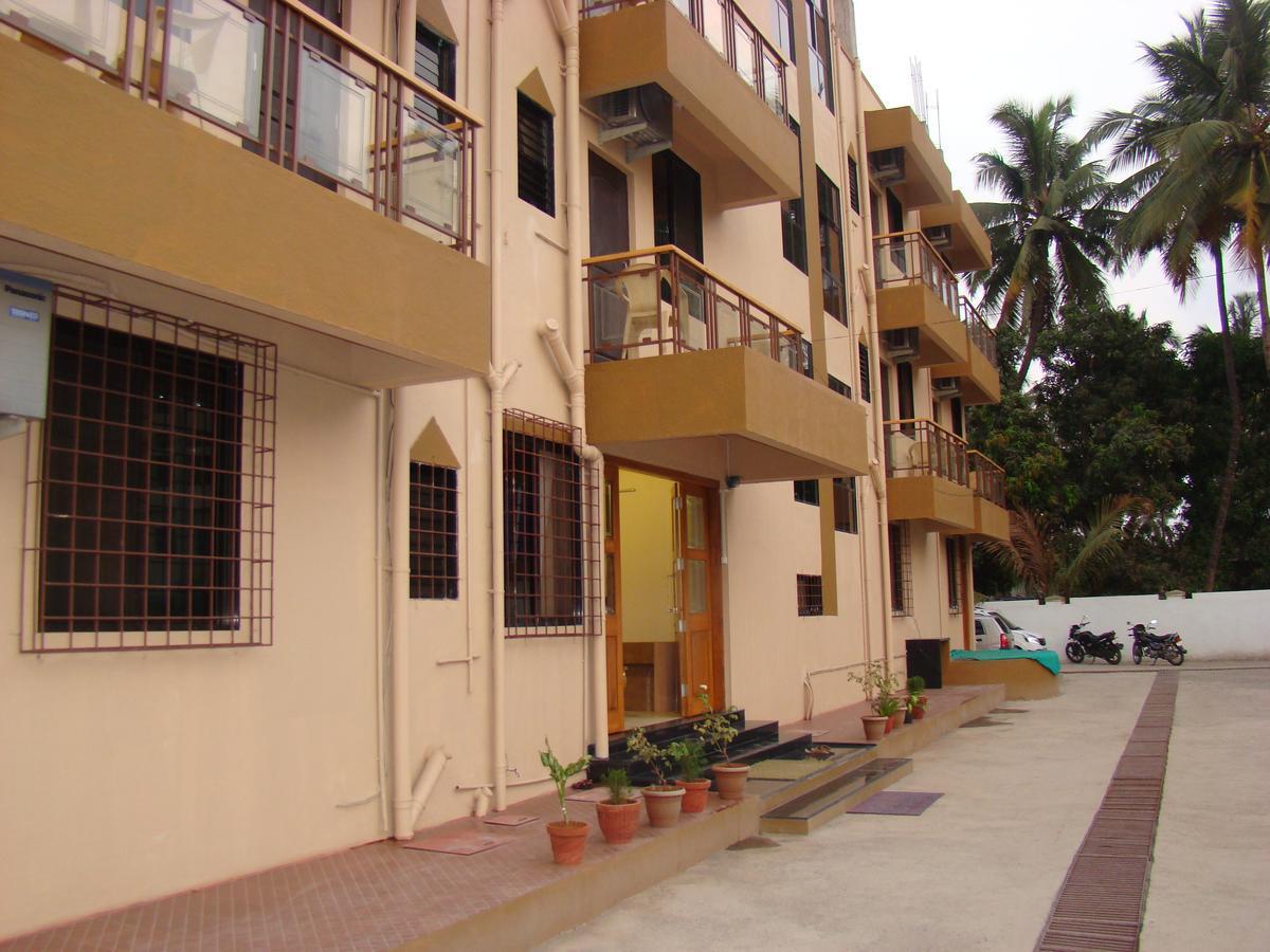 Hira Laxmi Residency Hotell Alībāg Exteriör bild